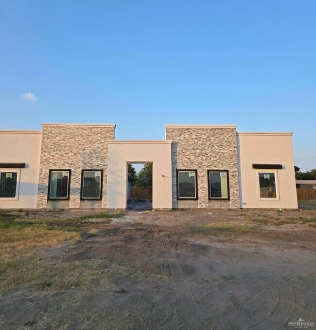 Photo - 13 Dragonfly St Unit 2