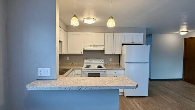 Kitchen - Baird Creek Apartments
