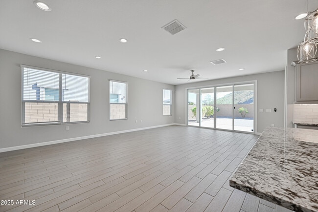 Photo - 1825 E Saguaro Park Ln