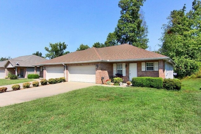 Photo - Travelers Way 2600/2602 Unidad 2602