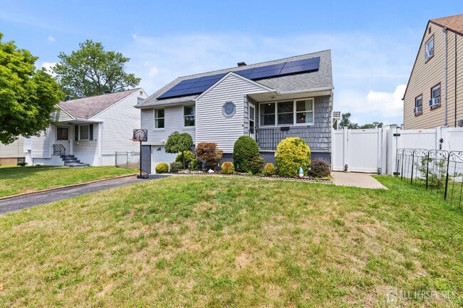 Photo - 90 Maryknoll Rd