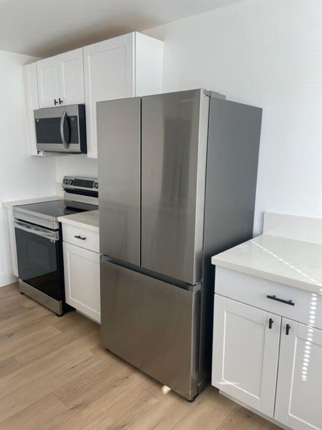 Photo - 632-638 Iris Drive Unidad 638