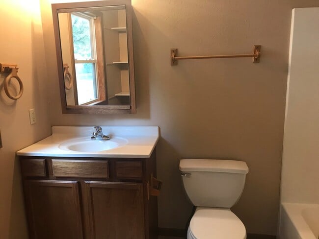 Photo - 4 bed AND 4 bath unit!
