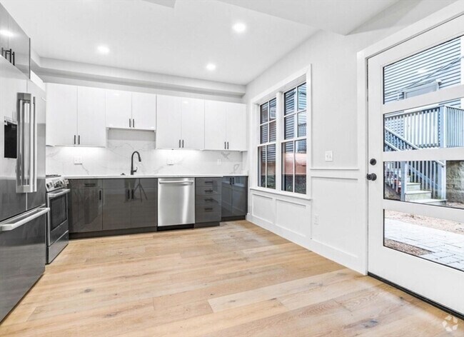 Building Photo - 300 Somerville Ave Unit B Rental
