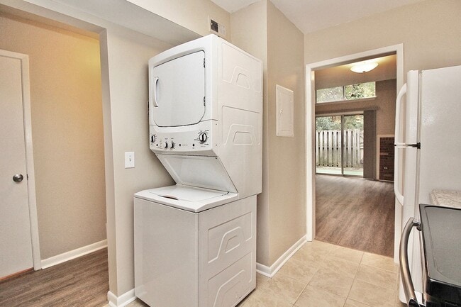 Photo - 3127 Heathstead Place