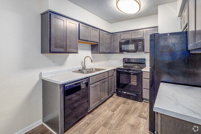 2BR, 1BA - 1,000SF - Kitchen - Mill Run Apartments