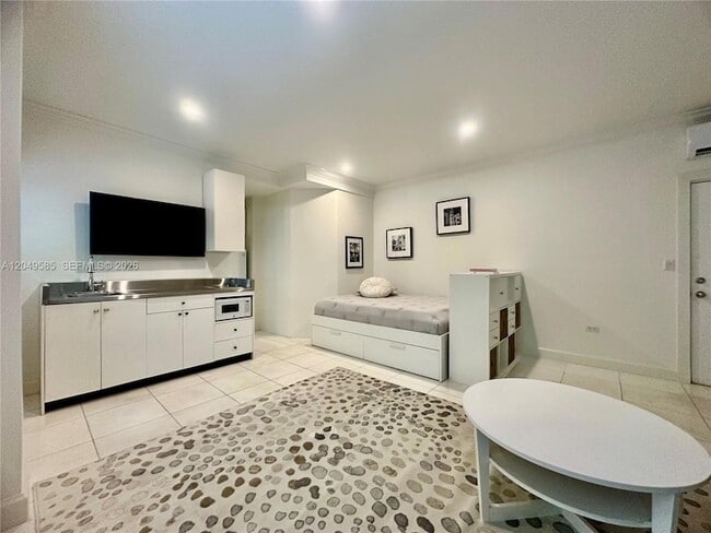 260 Euclid Ave Unit 6