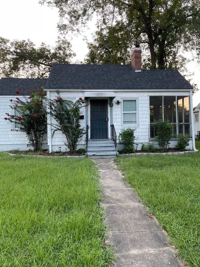 Photo - 3122 Avenue G