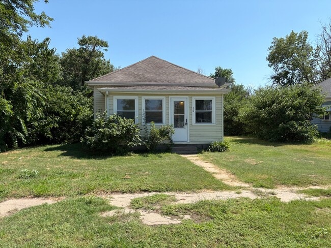 Photo - 219 E Campbell St
