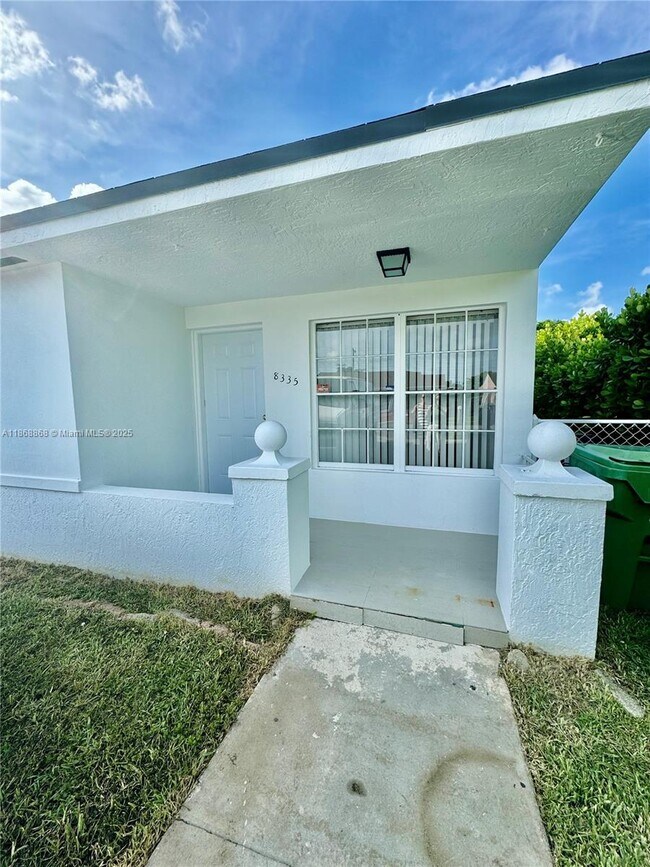 Building Photo - 8335 SW 10th Terrace Rental