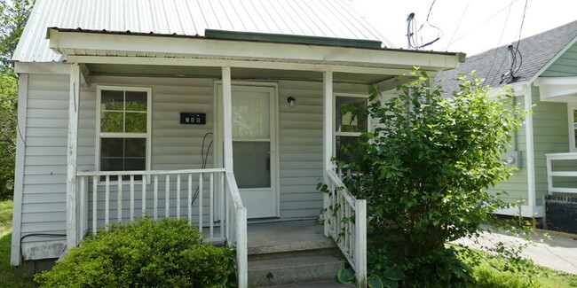 209 Dr. Martin Luther King Jr Ave - 209 Dr. Martin Luther King Jr Ave House