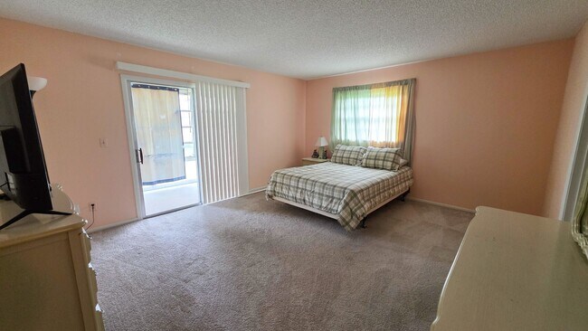 60 Woodland Dr Unit 205