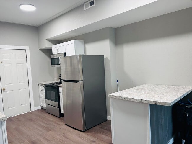 Photo - 1737 Madison St Unit 1737-2 Madison St