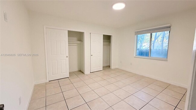 Photo - 2540 NE 181st St Unidad 2542
