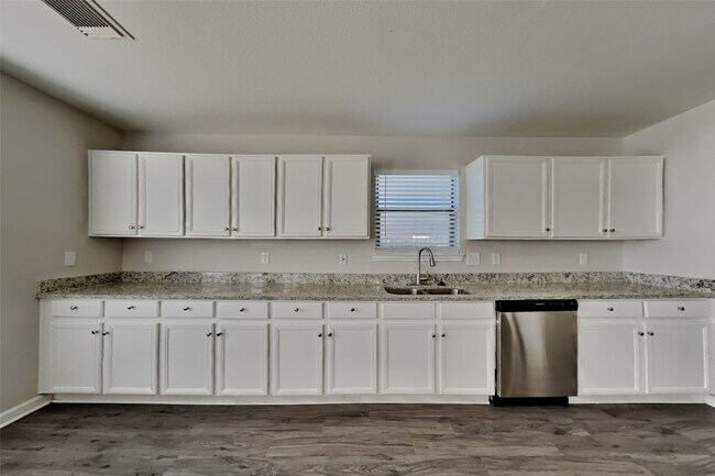 Photo - 17039 Kemble Creek Dr