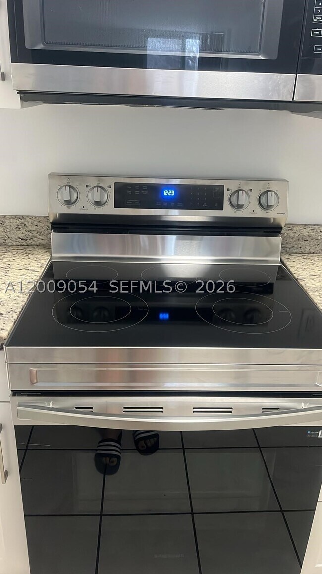 6955 NW 186th St Unit F209