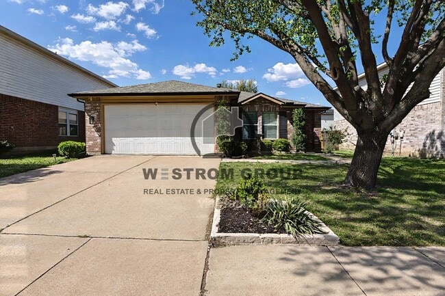 Building Photo - 8732 Polo Dr