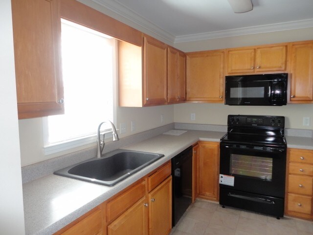 Photo - 5943 Old Plank Rd