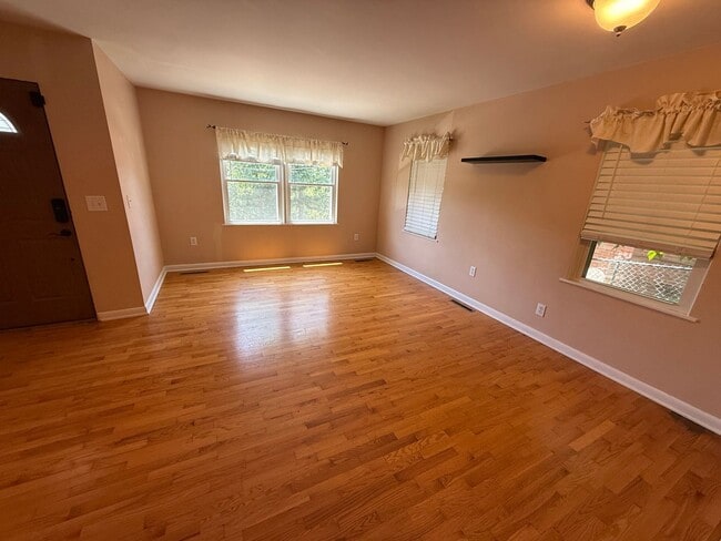 Photo - 3 bed 2 bath house for rent