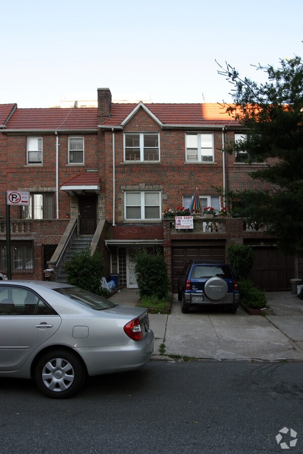 Photo - 6414 99th St