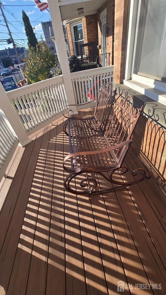 Photo - 272 Market St