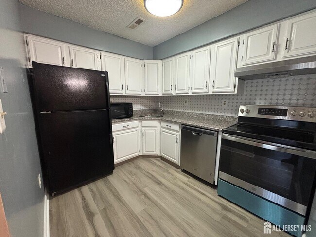 Photo - 2015 Aspen Dr