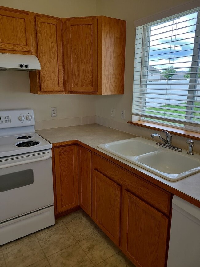 Photo - Lovely 3 Bedroom 2 Bath Sunshine Meadows Home for Rent!