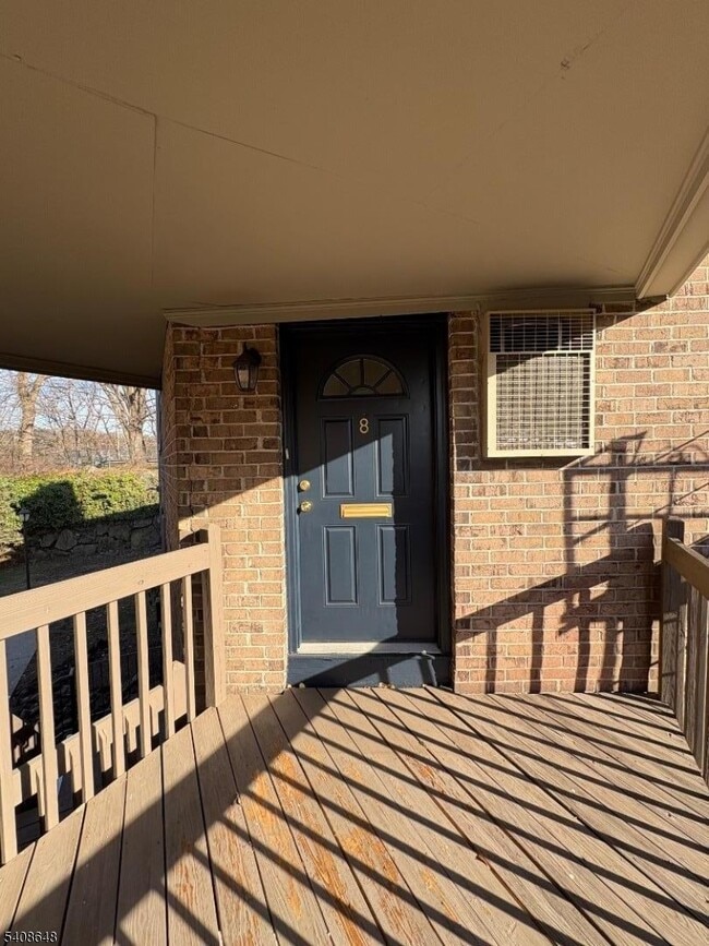 Building Photo - 181 Long Hill Rd Unit 8