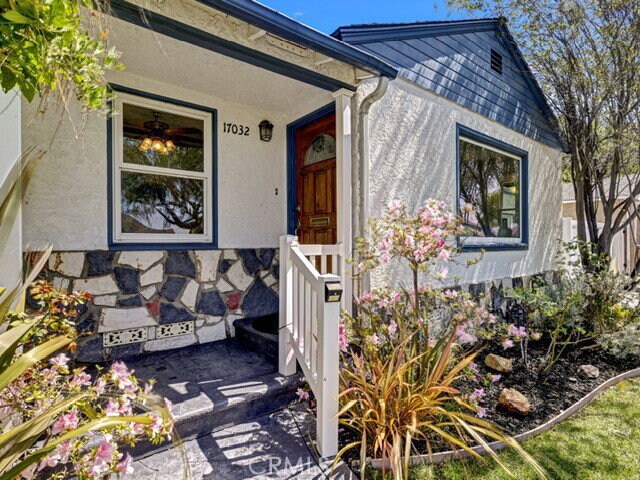 Photo - 17032 Falda Ave