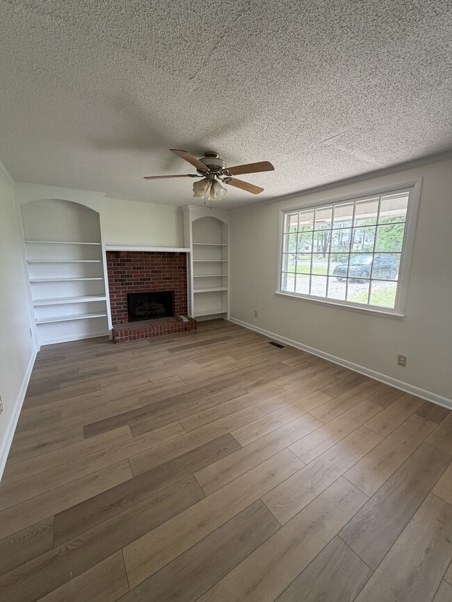 Photo - 131 Neal Blvd