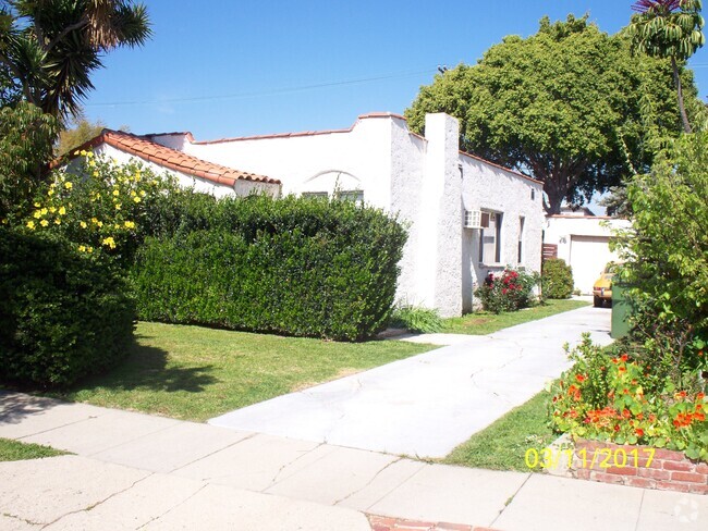 Great Curb appeal - 4354 Coolidge Ave Rental