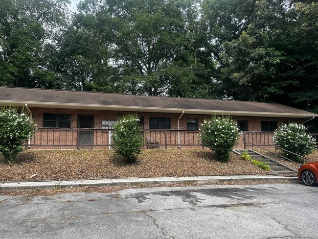 Building Photo - 918 Sparta Dr Rental