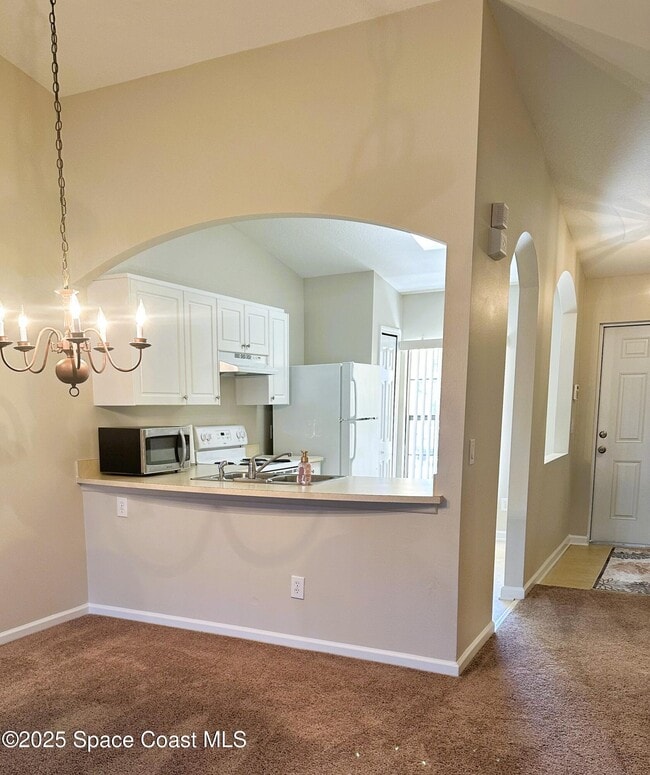 Photo - 975 Luminary Cir