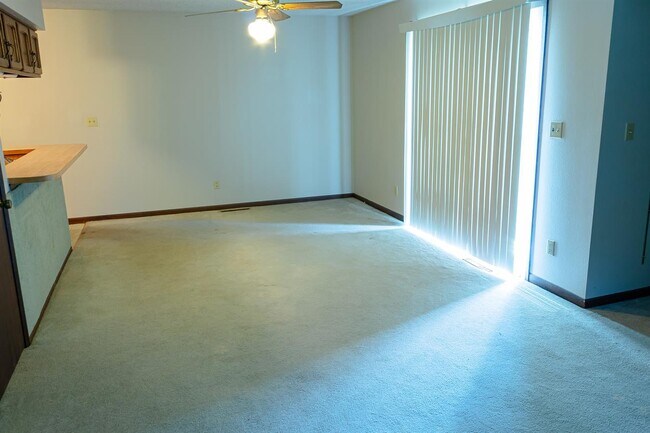 Photo - 343 Willow Wind Pl