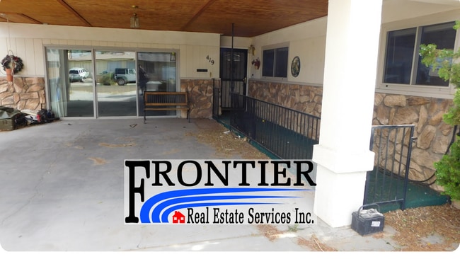 Building Photo - Comfy 3 bed 2 bath