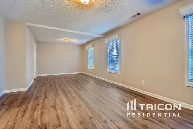 Photo - 90 Pebble Ln