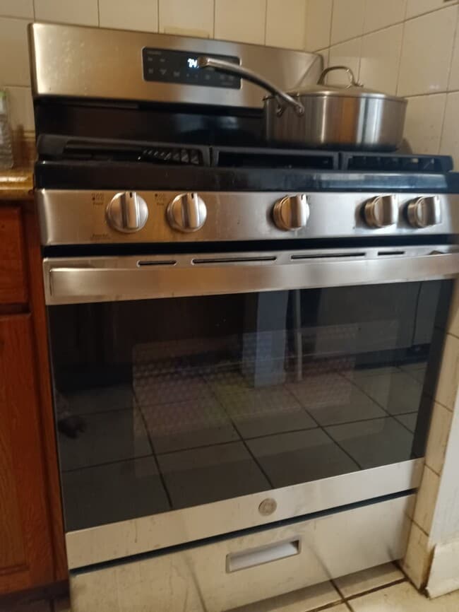 Photo - 1075 Knoll Ln