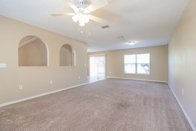 Photo - 1113 Benan Ct