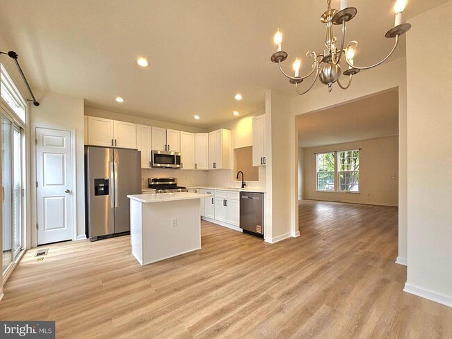 Photo - 15330 Elizabeth Burbage Loop