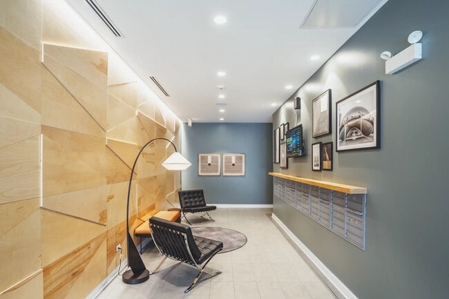 Photo - 830 N Milwaukee Ave Unit 504