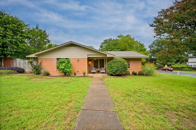 Photo - 2000 Meadowridge Dr Townhome