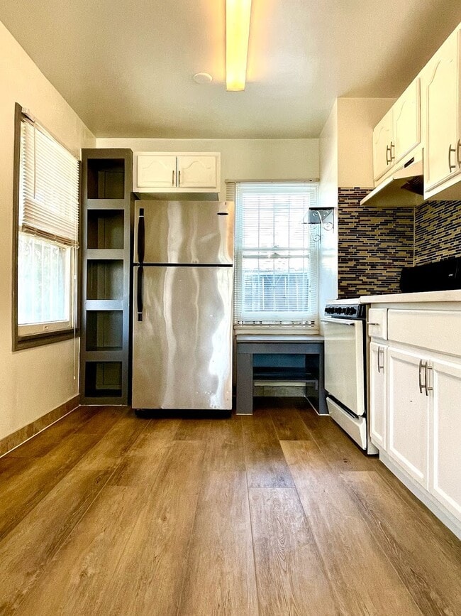 Photo - 1345 S Sycamore Ave Unidad 1345