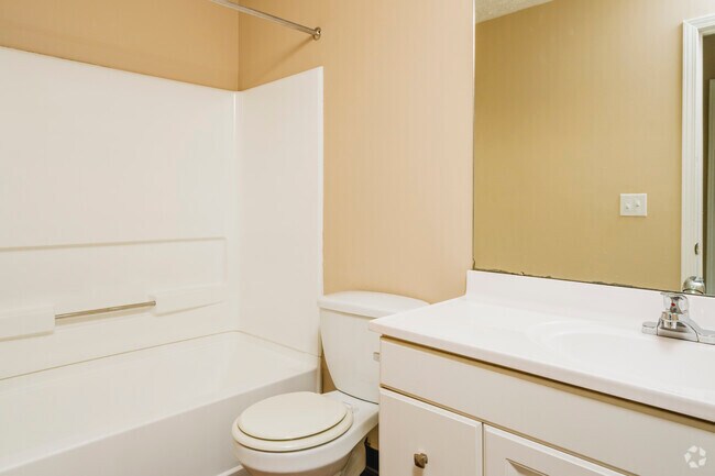 2BR, 1BA - 1,060SF - Bathroom
