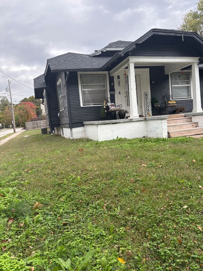 Photo - 2 Bed 1 Bath House-PRE LEASING Available N...