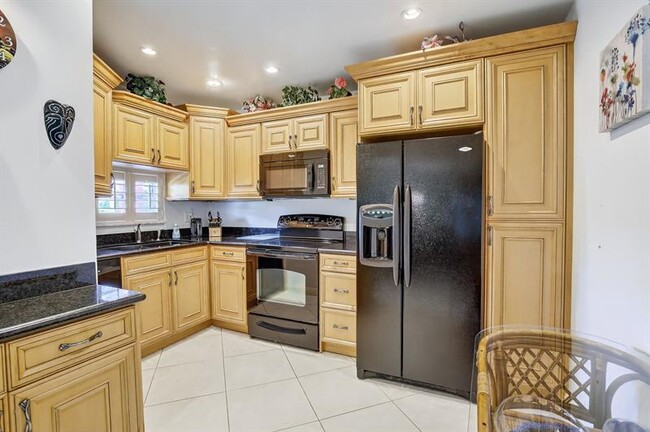 Building Photo - 820 S Hollybrook Dr Unit 306 Rental