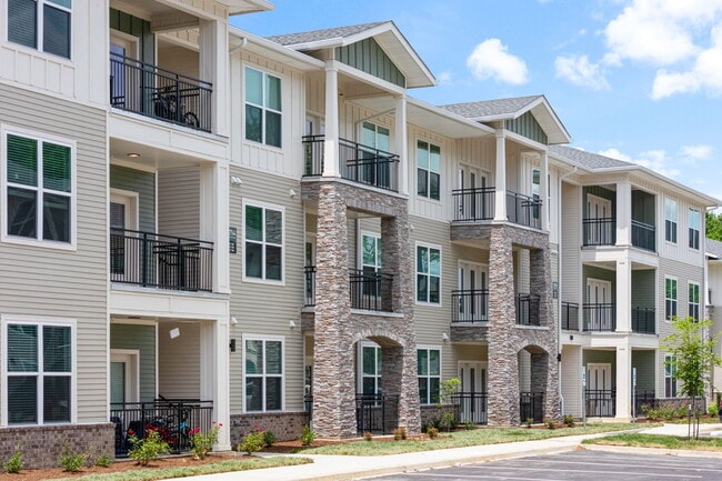 Photo - Laurel at the Woodlands