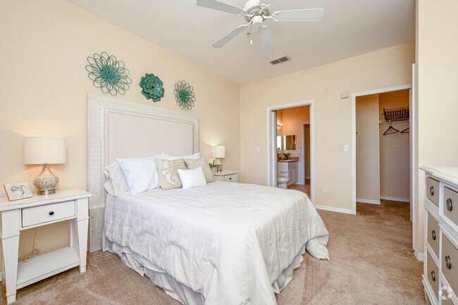 1 BD, 1 BA - 759 SF - Bedroom