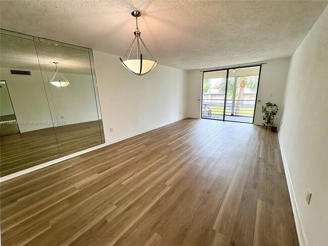 Photo - 2860 Somerset Dr Unit 211K