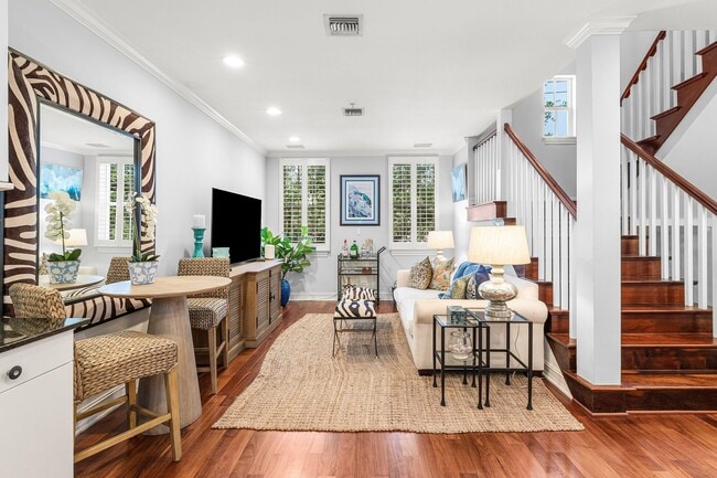 Photo - 75 NE 5th Ave