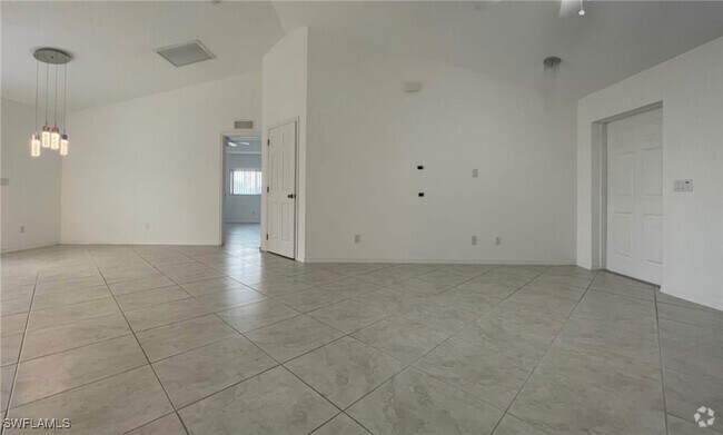 Building Photo - 1016 SW 39th Terrace Rental